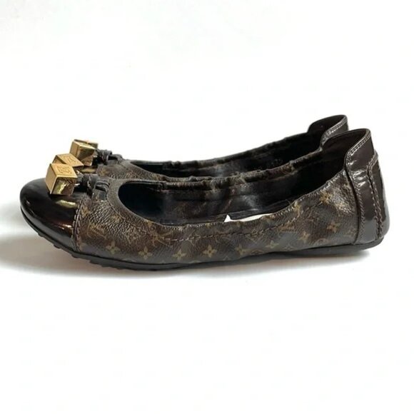 Louis Vuitton Lovely Brown Monogram Canvas Cube Patent-Leather-Trim Flats - Picture 1 of 11